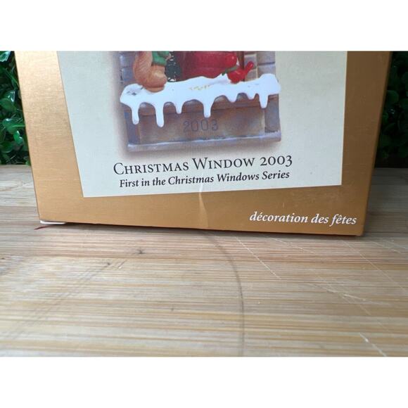 2003 Hallmark CHRISTMAS WINDOW #1 Series KOC Club Exclusive Ornament - Picture 2 of 14